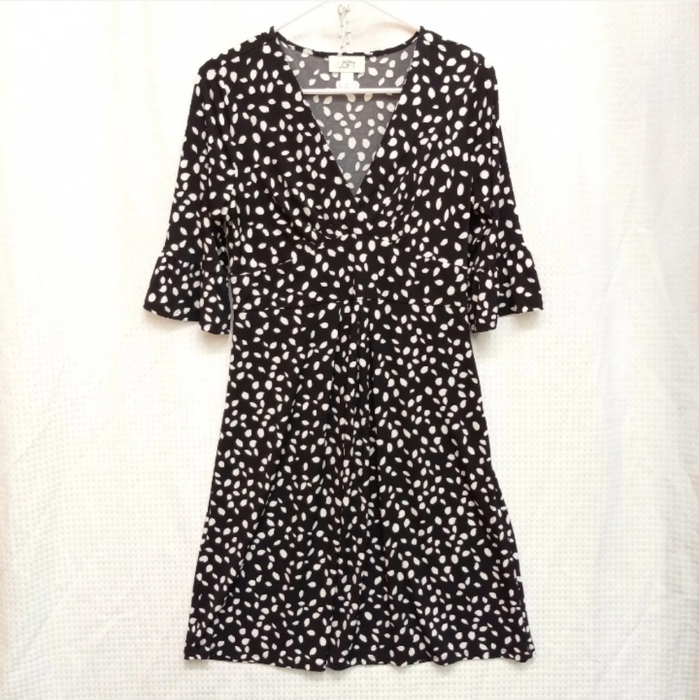 Sz 6 ANN TAYLOR LOFT Black White Flutter Sleeve Stretch Perfect Condition! Dress